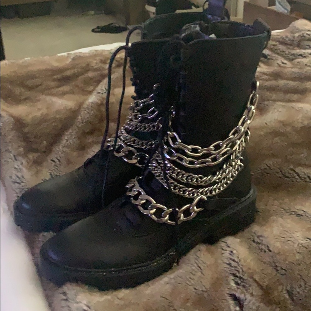 Zara leather heeled chain boots
